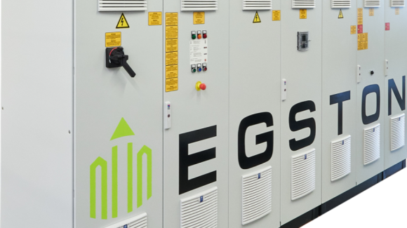 Schaltschrankanlage für EGSTON Power Electronics mit der Schrift "EGSTON"